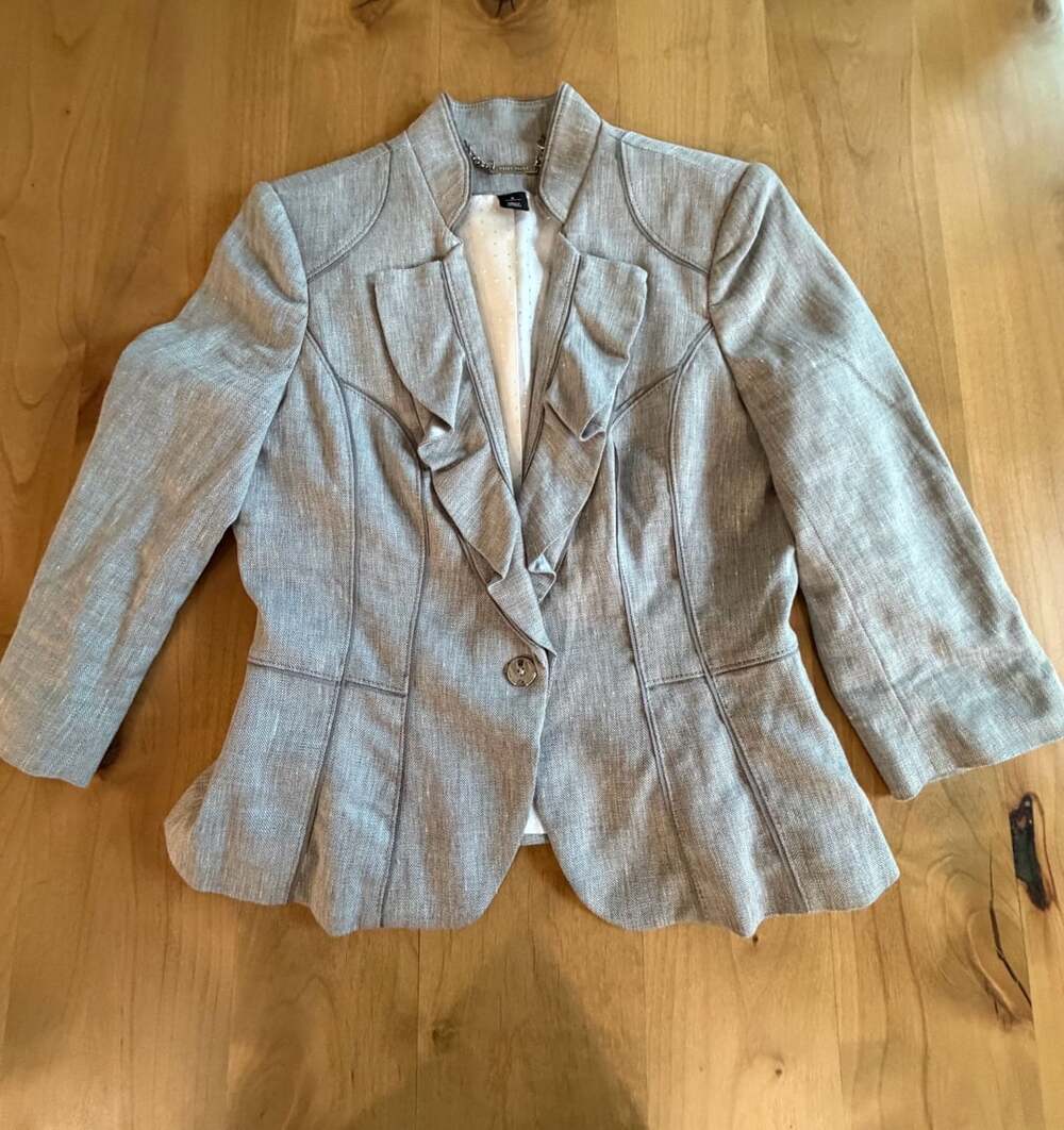 White House Black Market Light Gray Ruffle Front Blazer Jacket Size 8